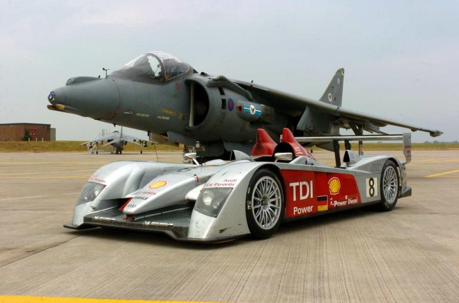  Audi R10 TDI 2006 года  (фото 7 из 16)